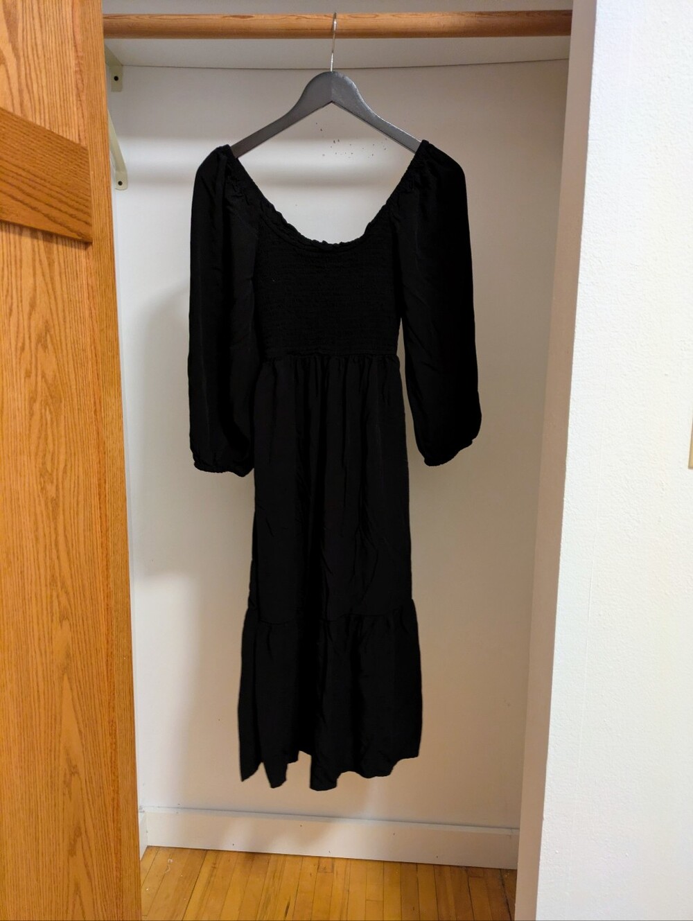 Gap black Smocked long-sleeve tiered midi dress Size xs